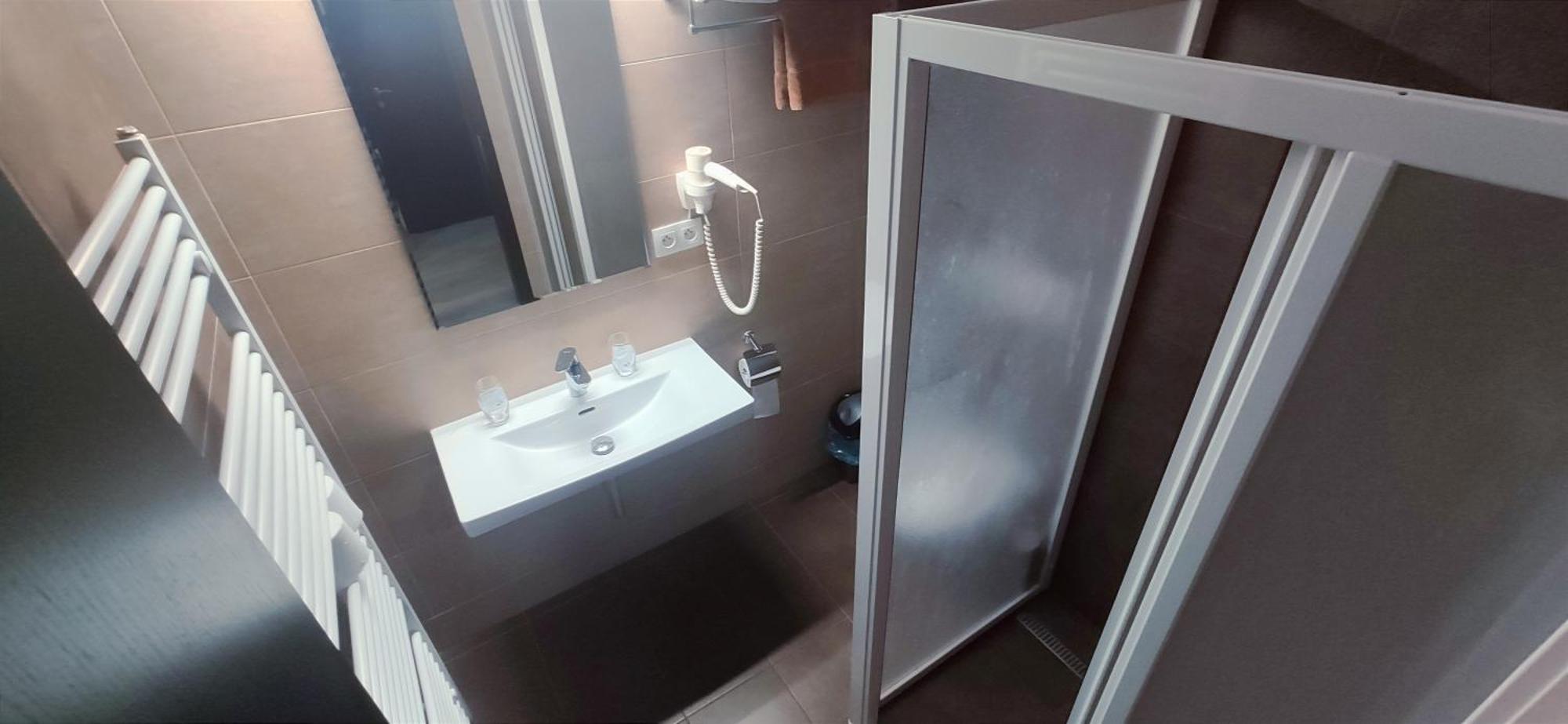 Sun-house Pension&restaurant -parkingfree- 3*